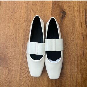 WeWoreWhat White Flats Sleek Minimalist Design
